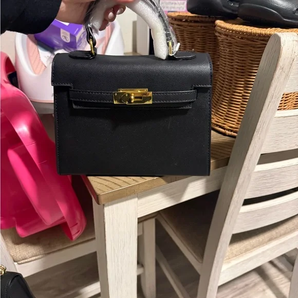 Elegant mini Black Handbag - Picture 1 of 4